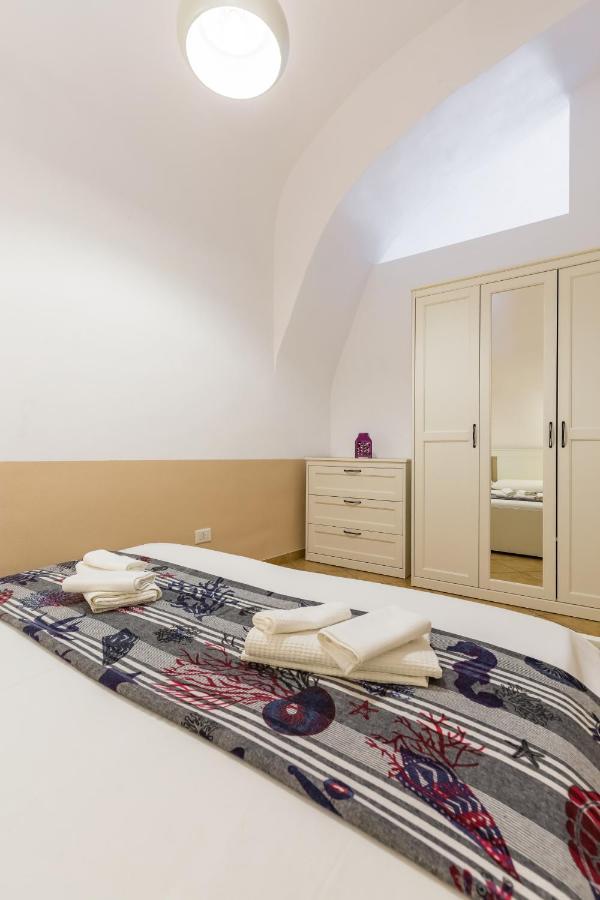 Апартаменты Tizzano House - La Marina Прочида Экстерьер фото